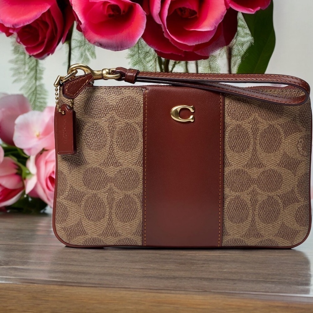 - Coach Womens Coated Canvas Signature Small Wristlet (new) - Picture 6 of 7